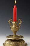 Kopie svícnu ze sbírek zámku Frýdlant v Čechách – mosaz. 19. stol. (výška 130 mm)