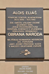 Pamětní deska věnovaná generálu Aloisovi Eliášovi - bronz. 52 x 71 cm